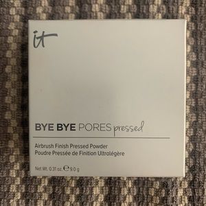 IT Cosmetics Bye Bye Pores Pressed Translucent